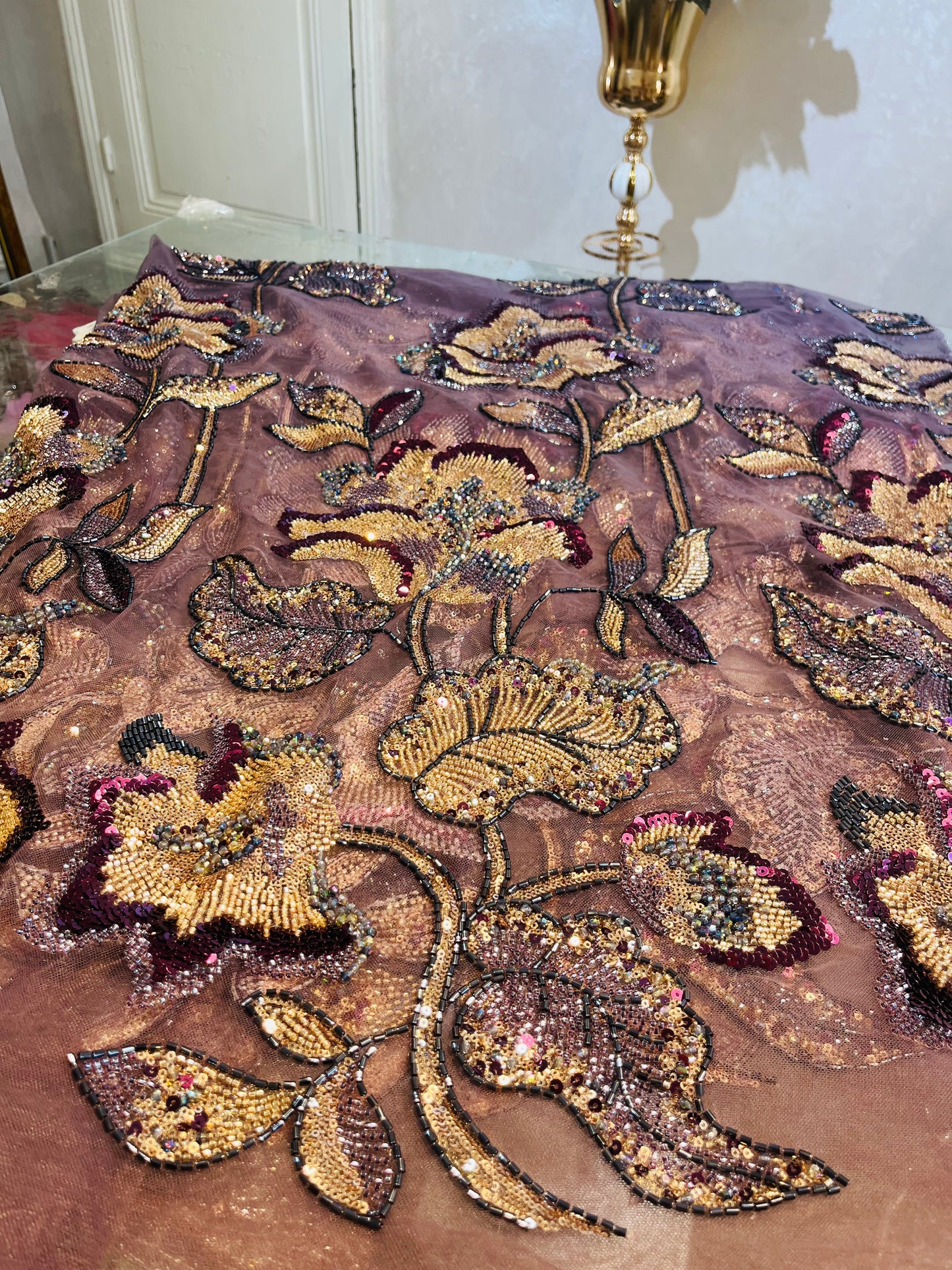 Tissu perle aubergine